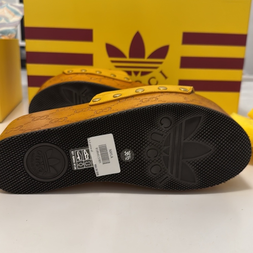 Authentic Gucci x Adidas wooden Platform Slides - Picture 5 of 16